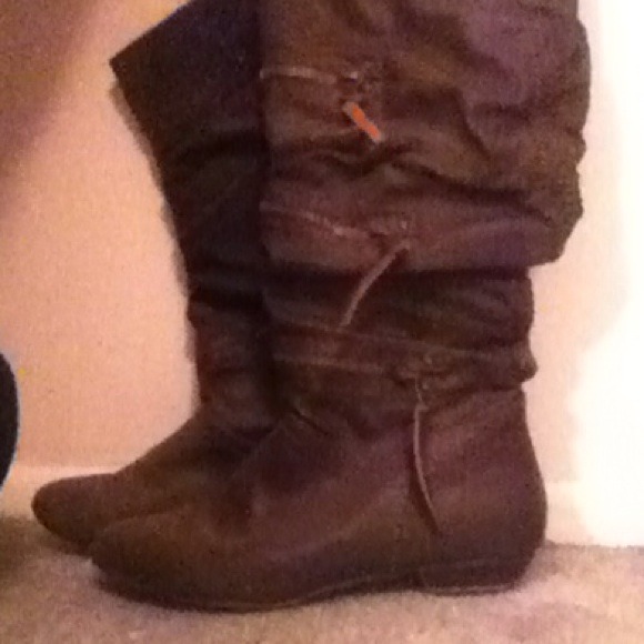 Brown Zipper Boots