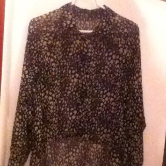 High-low button down polyester shirt