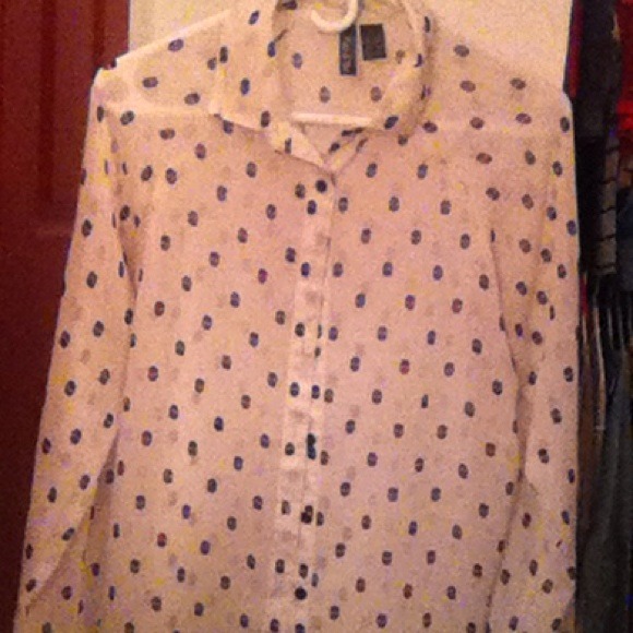 Skull printed button down blouse!