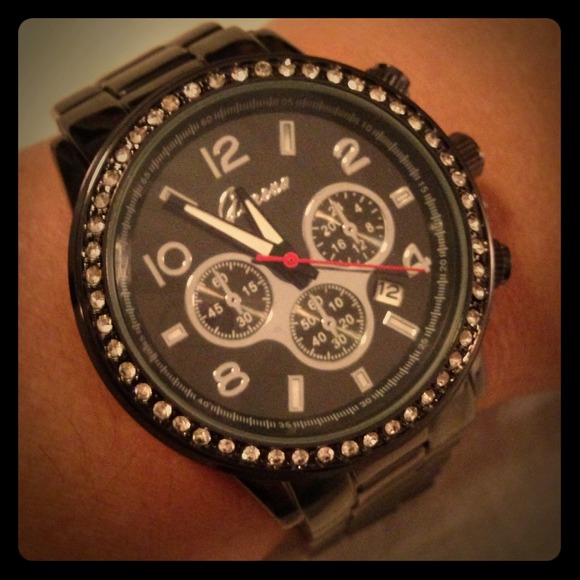 Elegant Black & Silver Watch