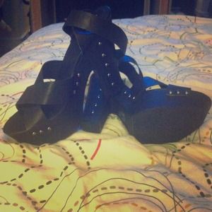 Size 10 Gomax platforms NWOT