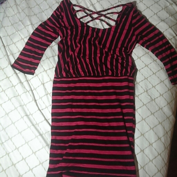 Criss-cross back body con dress