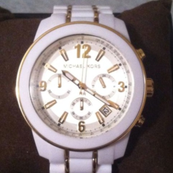 Micheal Kors watch!! Just about new!