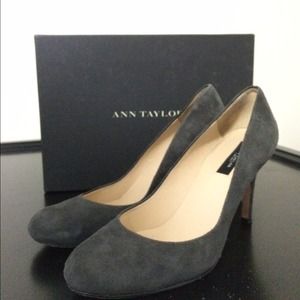 Ann Taylor pumps