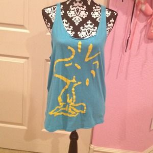 Blue Peanuts w/ yellow Woodstock loose tank top