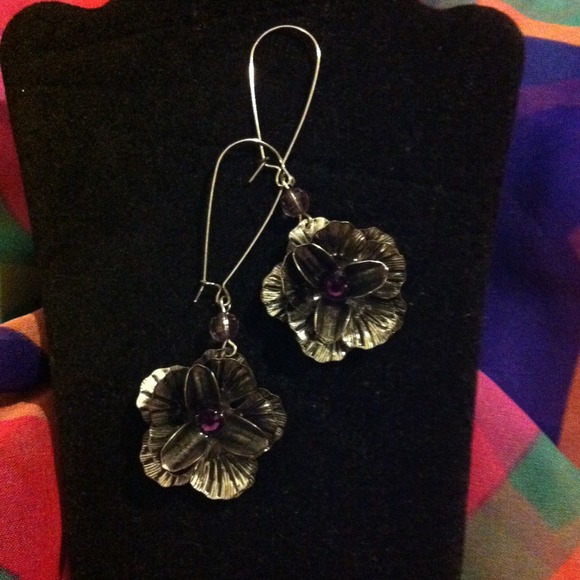 %%🚫SOLD%🚫% Rose petal long earrings