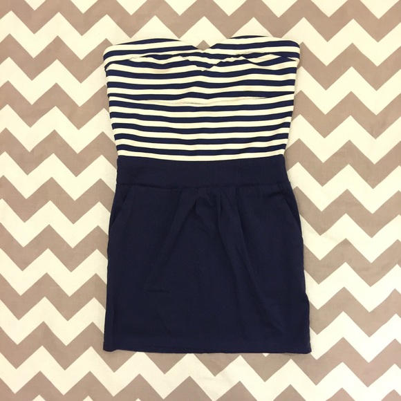 🎉HOST PICK🎉 Sweetheart Striped Navy Blue Dress - Picture 2 of 3