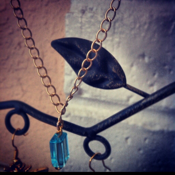 Mary Janes Gold Chain Bracelet - Picture 1 of 1