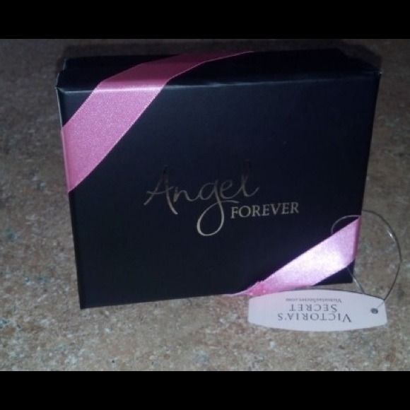 Victoria secret coin purse - Picture 4 of 4