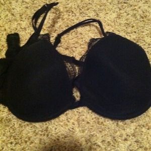 Black lacy bra