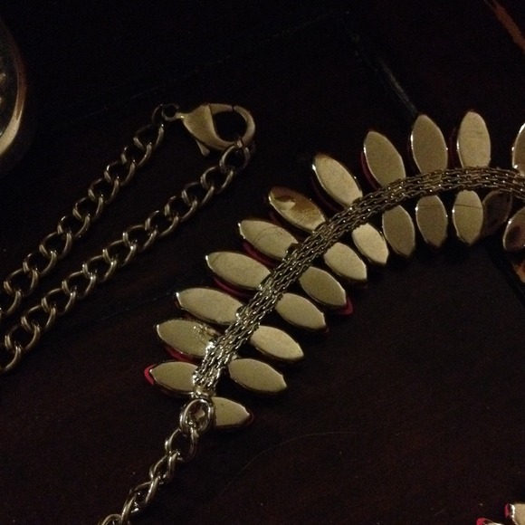 ❌SOLD IN BUNDLE❌ // Spike the Punch Necklace - Picture 4 of 4