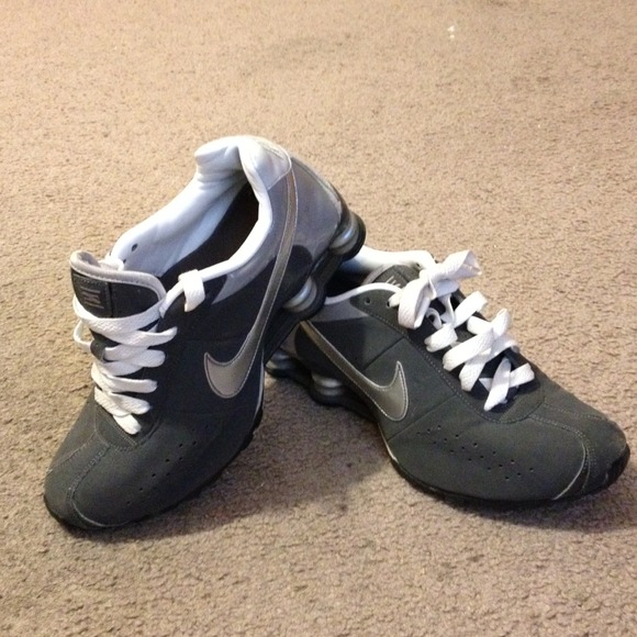 Nike shock shoes!!!!