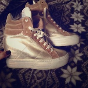 Hidden wedge sneakers