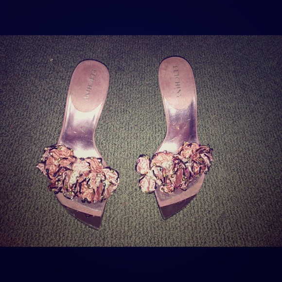 NWB- Pink satin mules