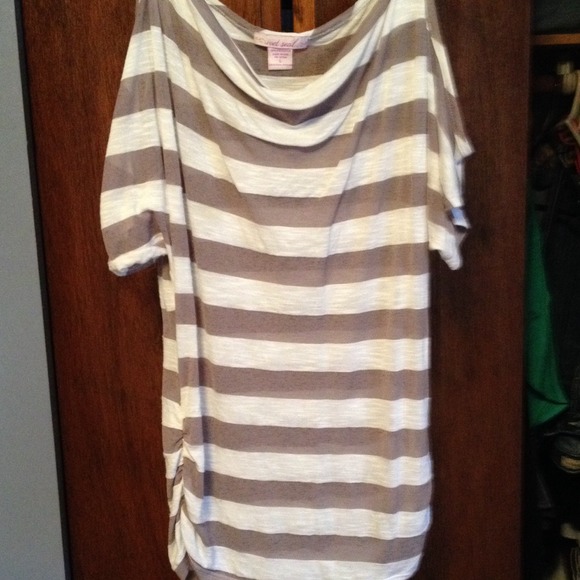 Tan/white striped top