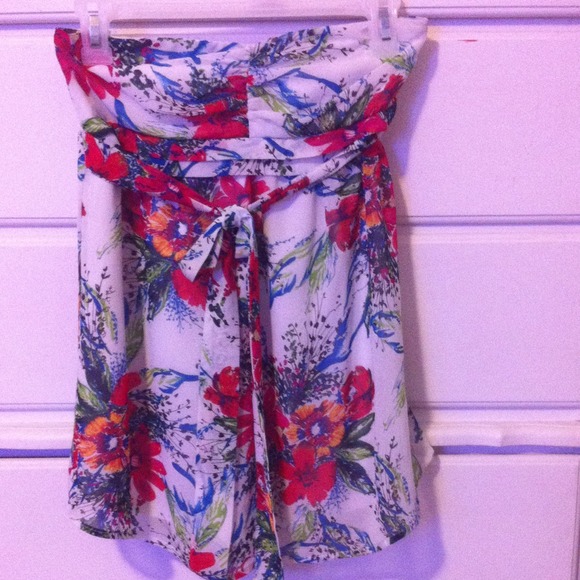 Forever 21 Flowie shirt