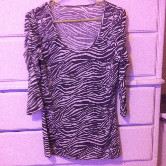 Gray zebra print shirt