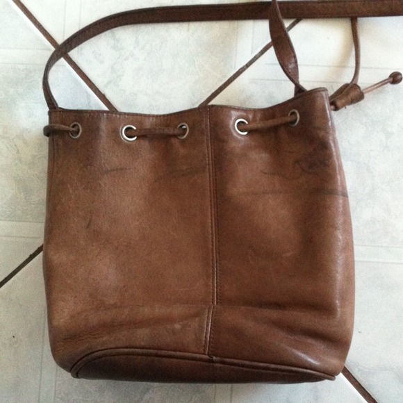 SOLD!!! G.H. Bass & Co. Drawstring Leather Bag - Picture 3 of 4