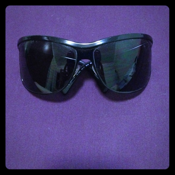 Black sunglasses