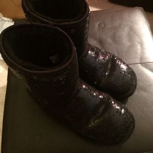 AUTHENTIC BLACK SPARKLE UGG BOOTS SIZE 8