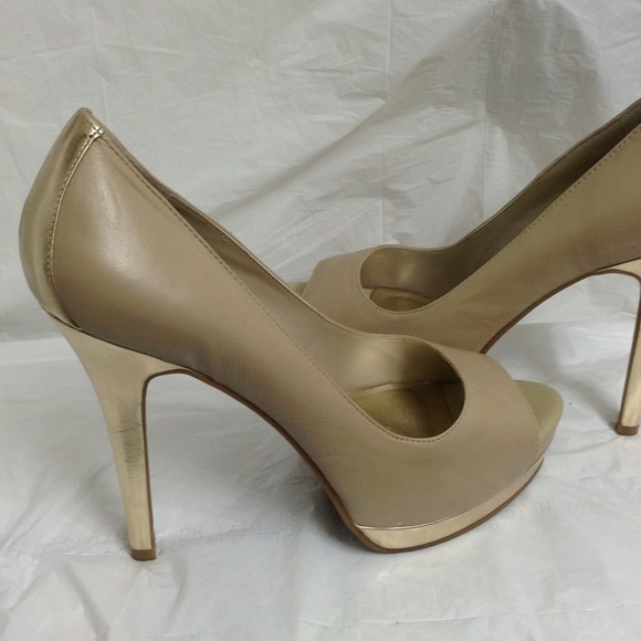 Never worn Jessica Simpson platform heels!!!