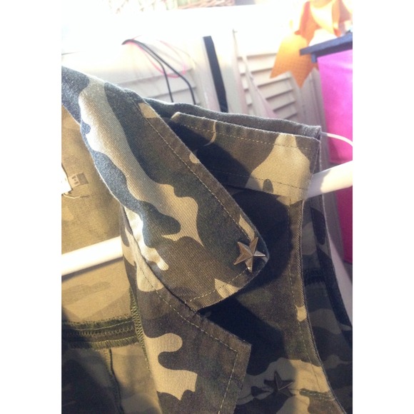 Army Inspired Coverup - Picture 2 of 4