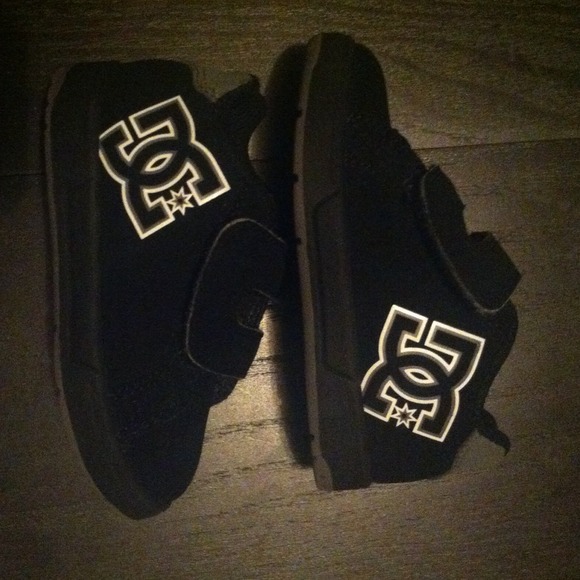Black Toddler Soft Suede Sneakers!