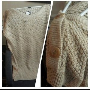 Short sleeve sweater