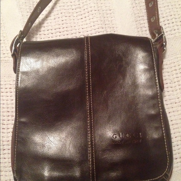 Pretty brown cross body