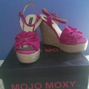 Fuchsia sandal wedges