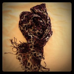 BUNDLED Leopard print scarf!