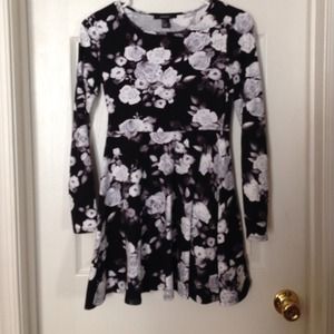 Short and sweet printed dress!