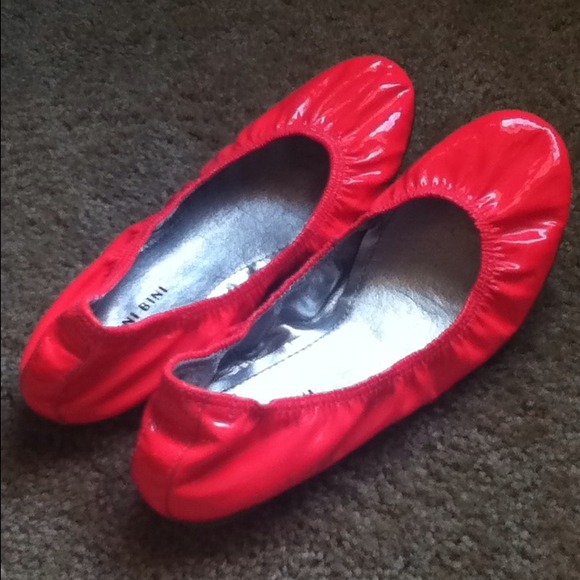 Size 7 Neon Pink Gianni Bini Flats