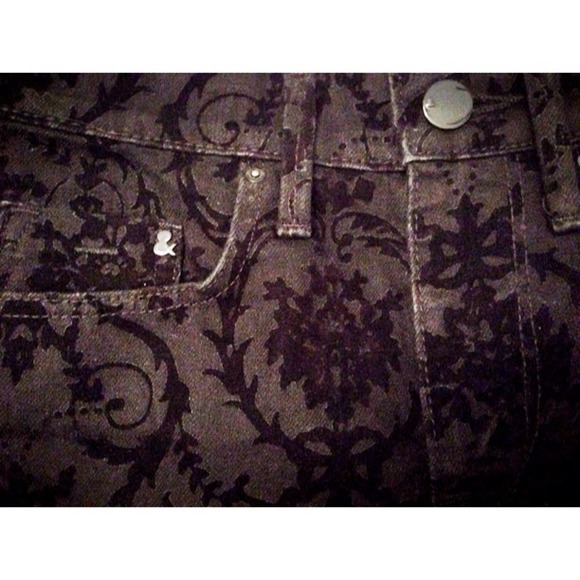 H&M black high-waisted baroque shorts