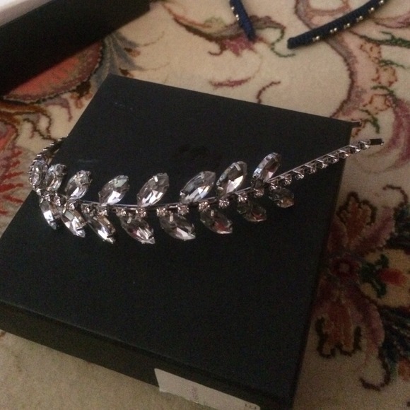 2 headband bundle- brand new never used - Picture 1 of 4