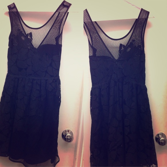 BCBGENERATION black flower laced dress