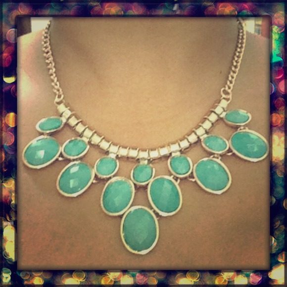 Gorgeous turquoise necklace