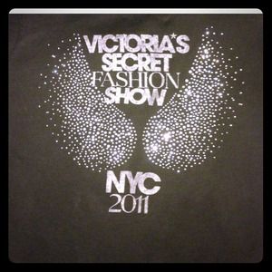 🎉sale🎉 victoria  secrets bling rare 2011 hoodie