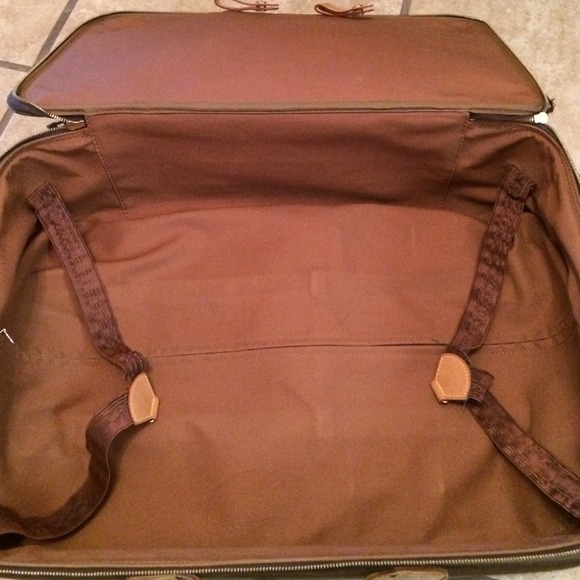 SOLD!! Authentic Louis Vuitton suitcase - Picture 3 of 4