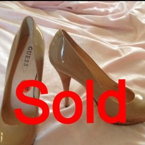 Guess Pumps size 9 1/2 Brand New Never Worn