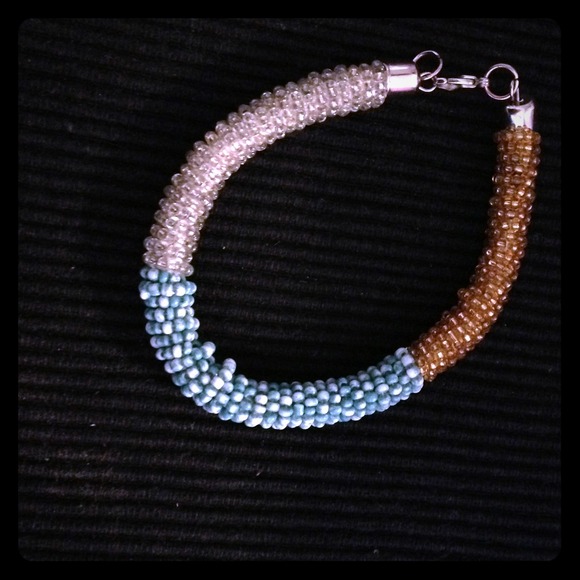 Multi -color bracelet(turquoise,gold&silver)