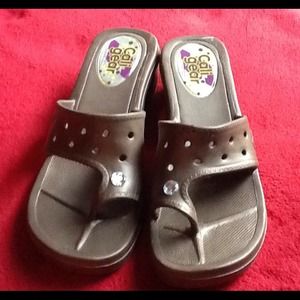 🌹🌹REDUCED -Cali Gear Sketchers😃