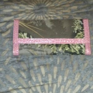 Camo wallet