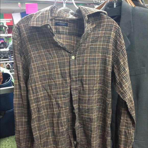😲sold😲authentic burberry shirt