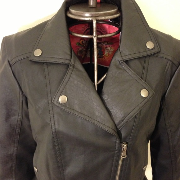 🚫Sold In Bundle🚫 - Picture 2 of 4