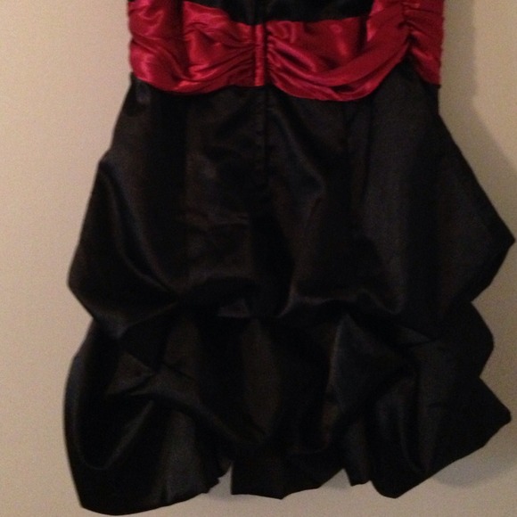 Black and burgundy sequence dress - Picture 4 of 4