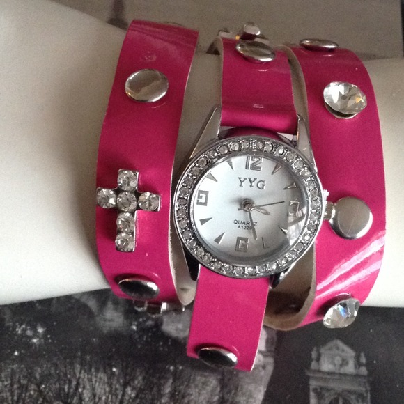 Wrap around watch
