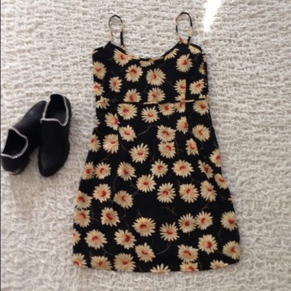 Reserved❌ Bundle 2 adorable dresses