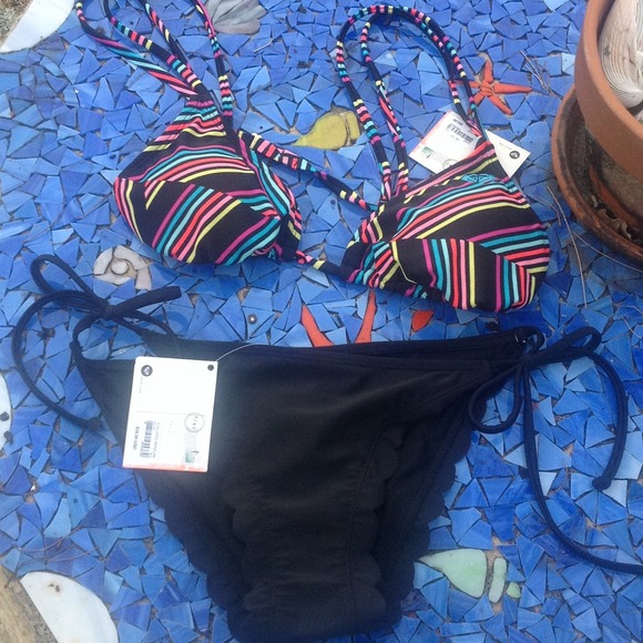 Other - NWT ROXY BATHING SUIT