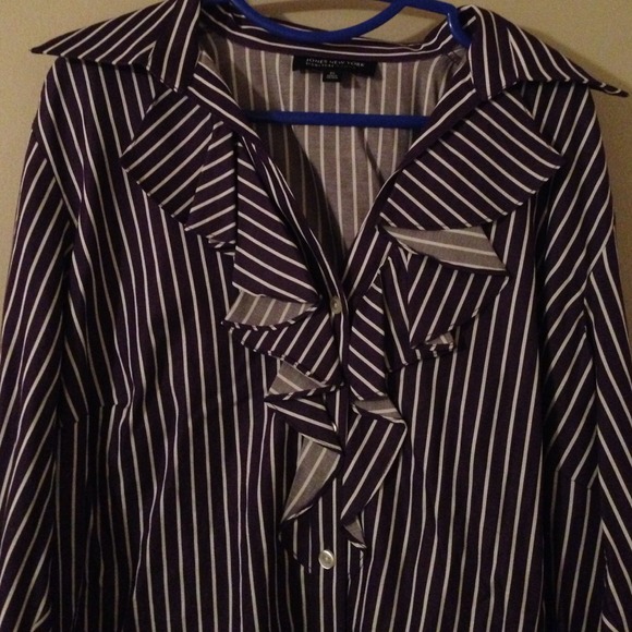 Dressy top - Picture 2 of 4